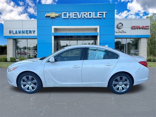 2012 Buick Regal photo 3
