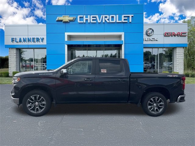 2024 Chevrolet Silverado 1500 LT photo 2