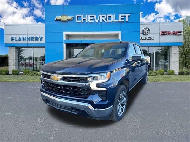 2023 Chevrolet Silverado 1500 LT photo 2