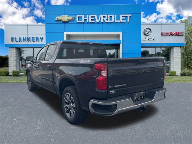 2024 Chevrolet Silverado 1500 LT photo 3