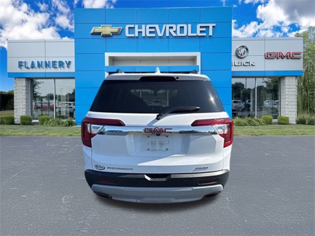 Used 2023 GMC Acadia SLE SUV