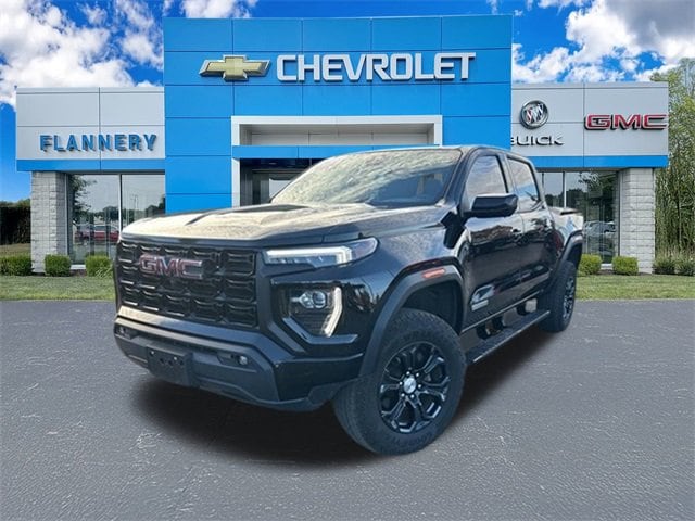 2023 GMC Canyon Elevation's photo
