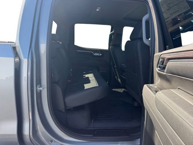 2026 GMC Sierra 1500 SLT - Photo 17