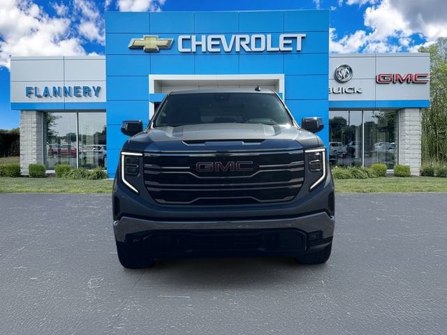 2026 GMC Sierra 1500 SLT - Photo 9