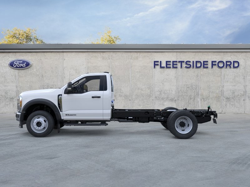 2026 Ford F-550 Super Duty Chassis Cab XL - Photo 3