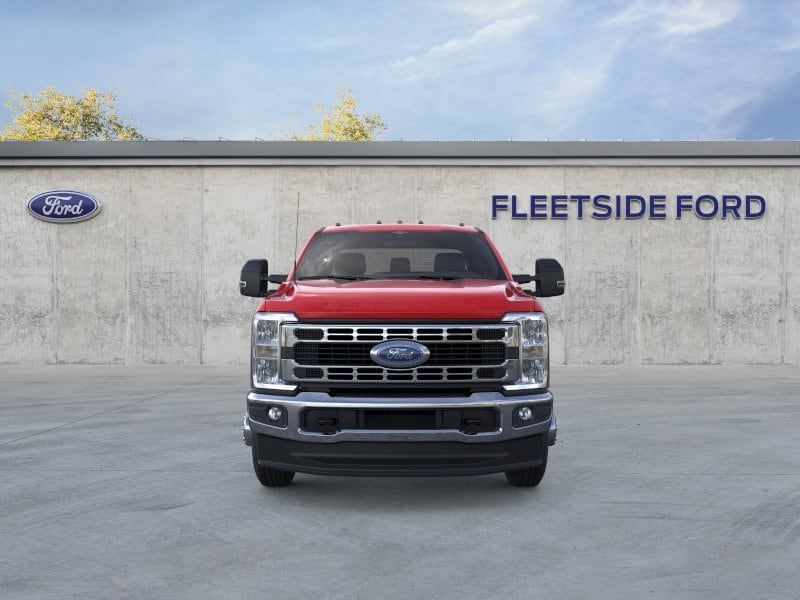 2025 Ford F-350 Super Duty Chassis Cab XLT - Photo 6