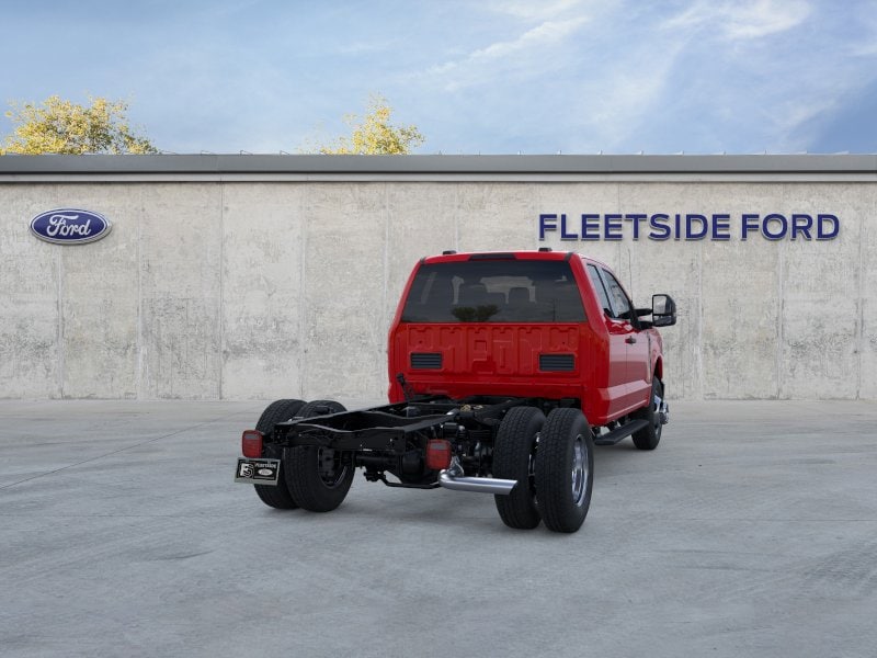 2025 Ford F-350 Super Duty Chassis Cab XLT - Photo 8