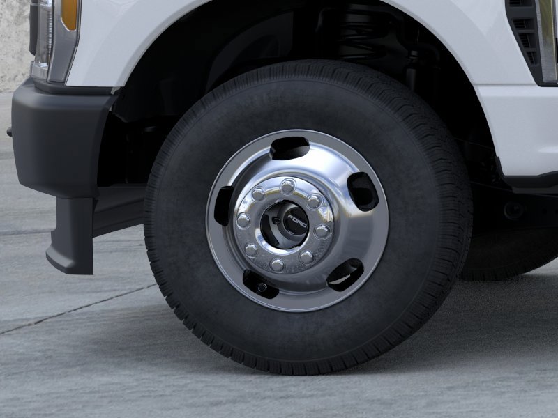 2025 Ford F-350 Super Duty Chassis Cab XL - Photo 19
