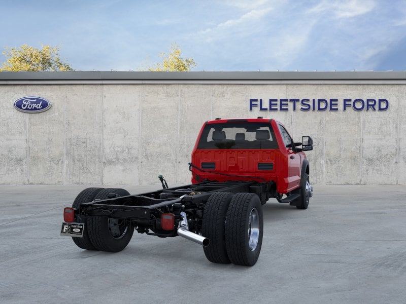 2025 Ford F-600 Super Duty Chassis Cab XLT - Photo 8