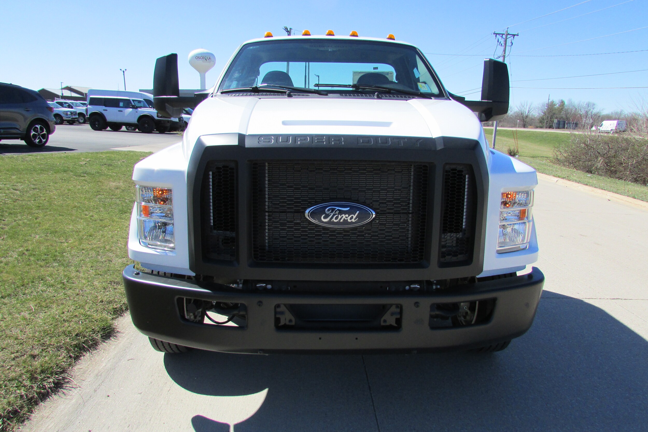 2024 Ford F-650 Pro Loader photo 2