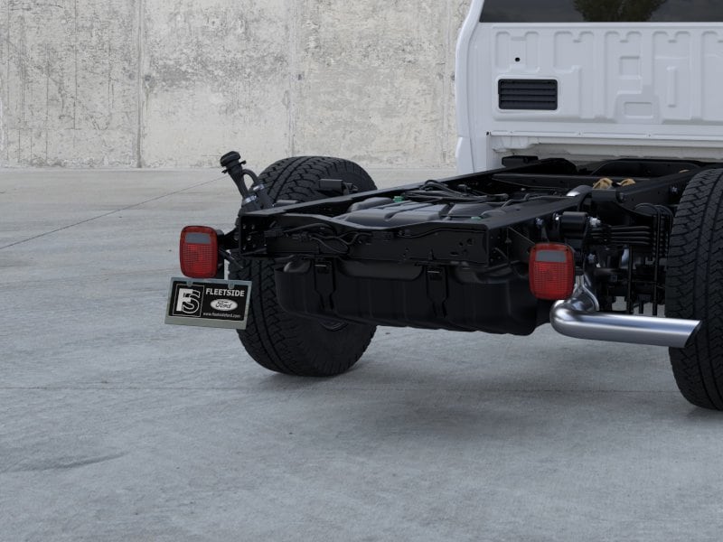 2025 Ford F-350 Super Duty Chassis Cab XL - Photo 21