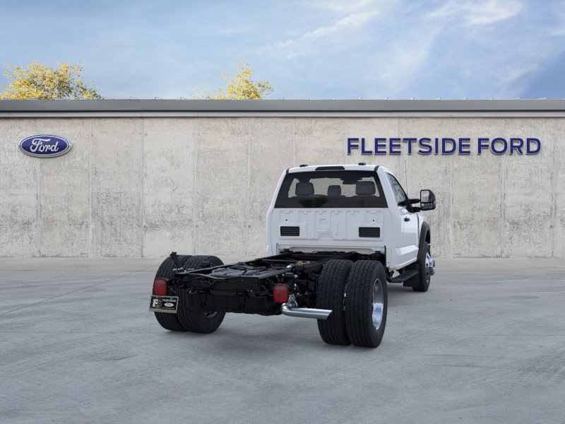 2025 Ford F-600 Super Duty Chassis Cab XLT - Photo 8