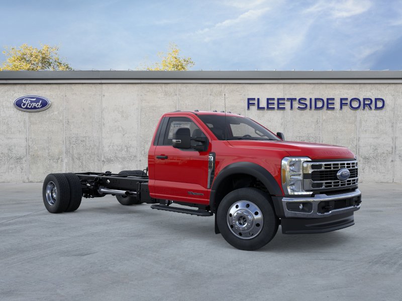 2025 Ford F-600 Super Duty Chassis Cab XLT - Photo 7