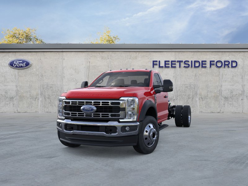2025 Ford F-600 Super Duty Chassis Cab XLT - Photo 2