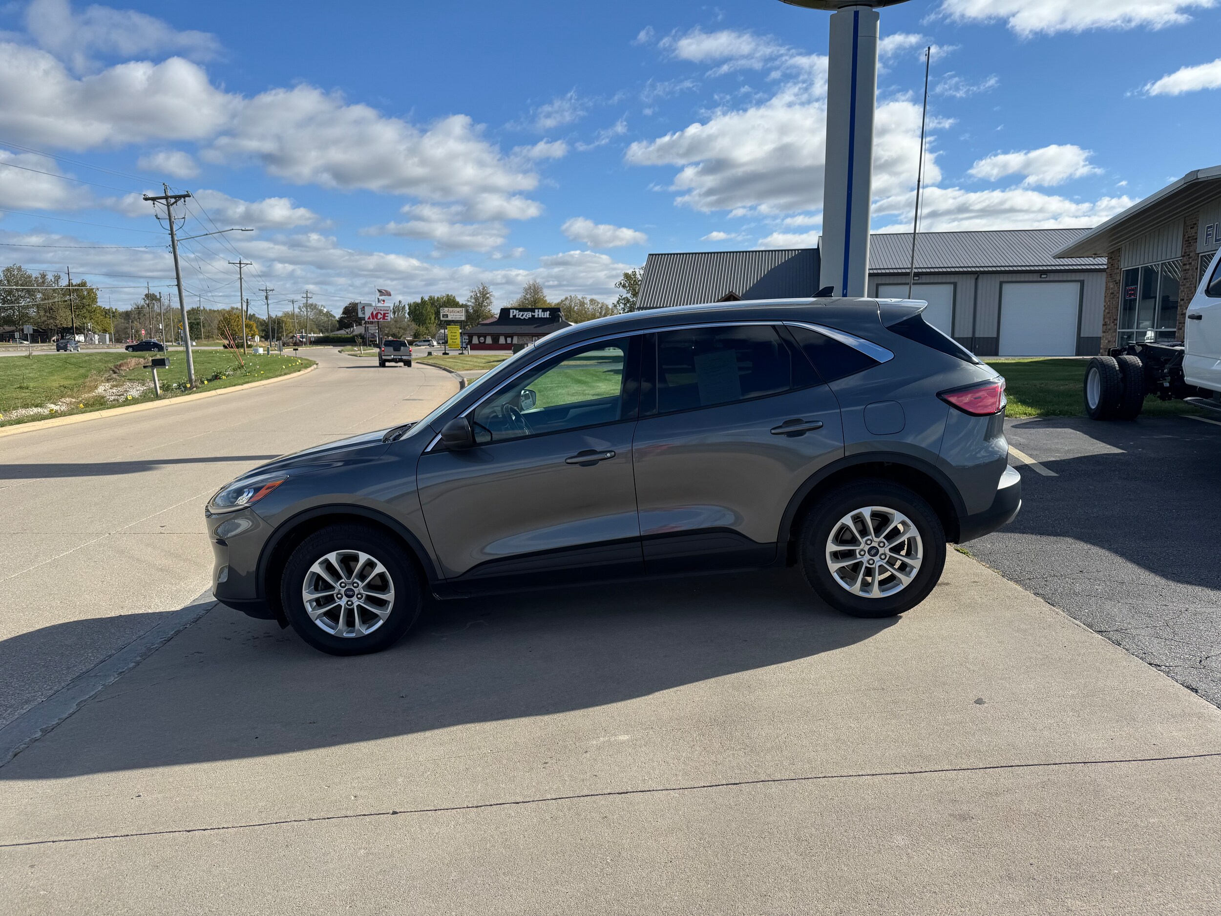 Used 2022 Ford Escape SE with VIN 1FMCU9G66NUB39349 for sale in Osceola, IA