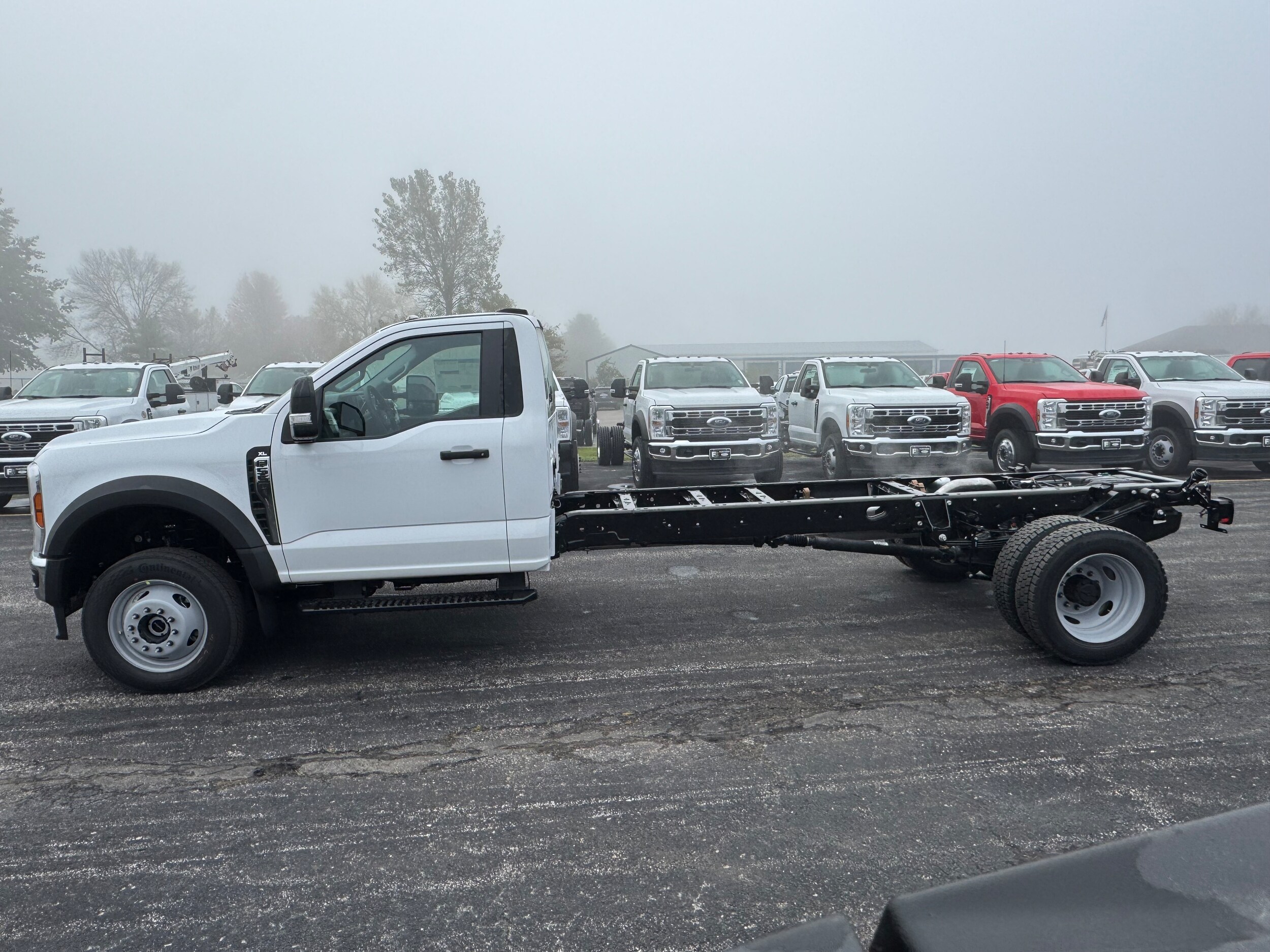 2026 Ford F-550 XL photo 2