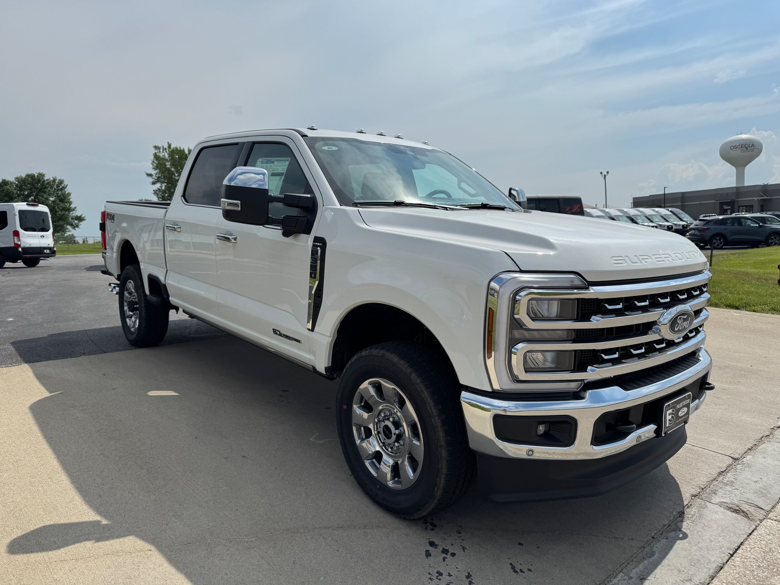 2025 Ford F-350 photo 3
