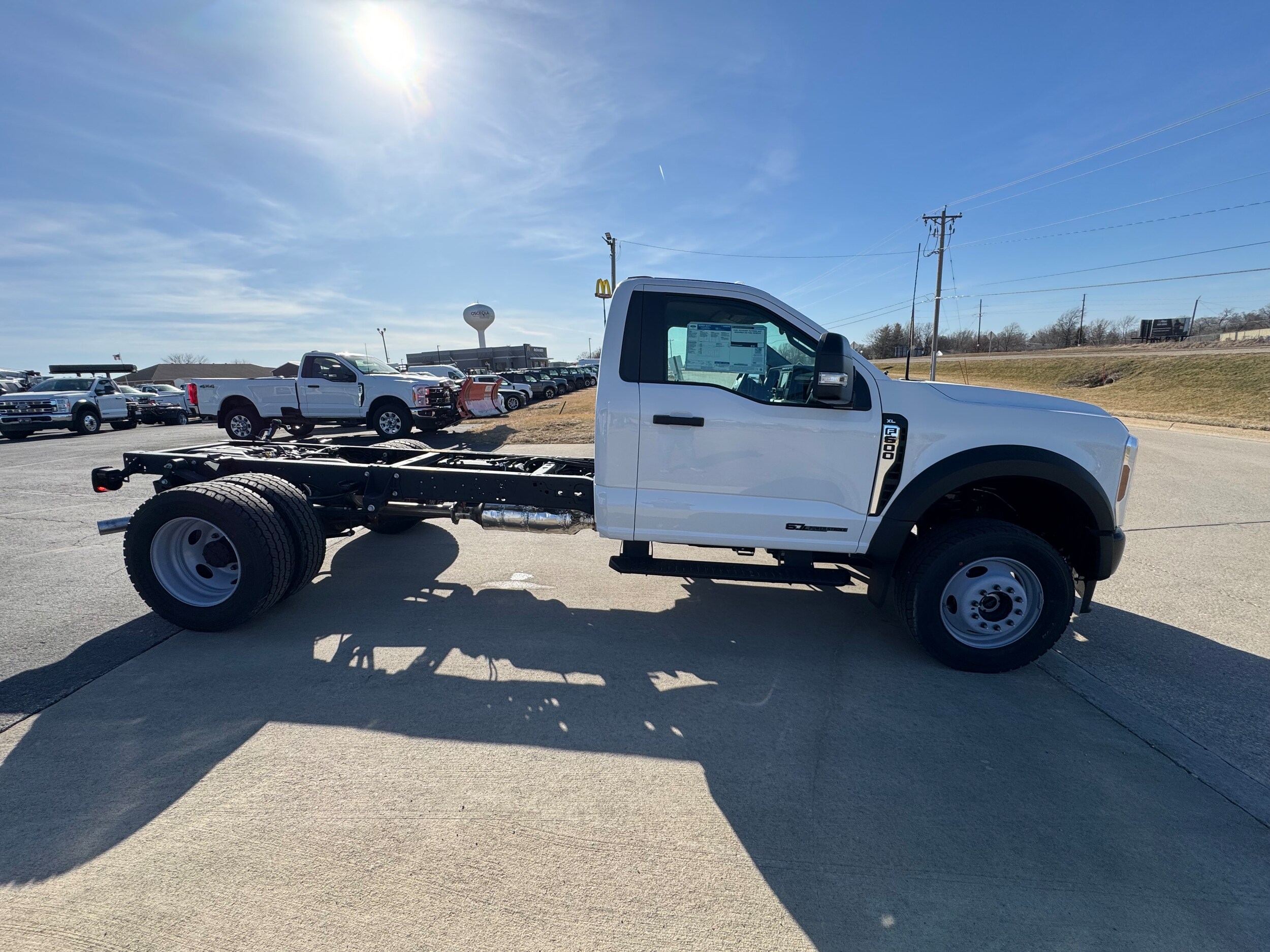 2024 Ford F-600 photo 4