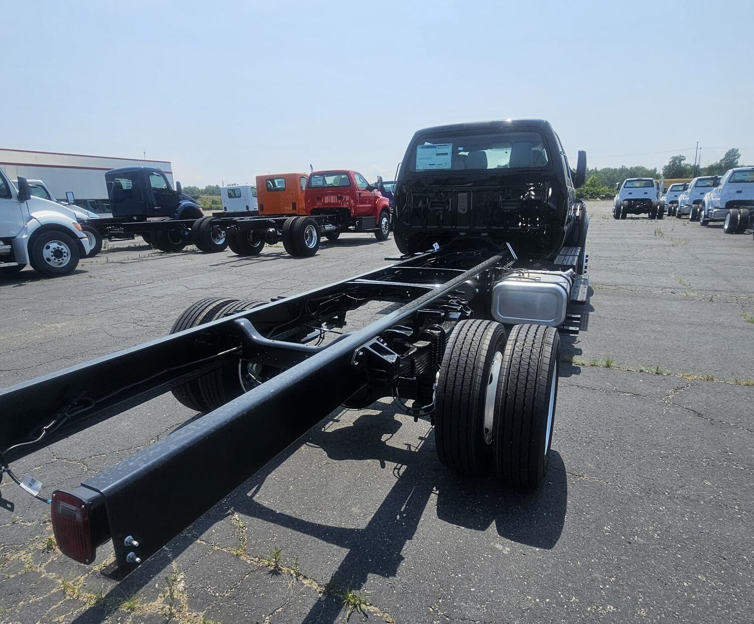 2025 Ford F-650 Base photo 4