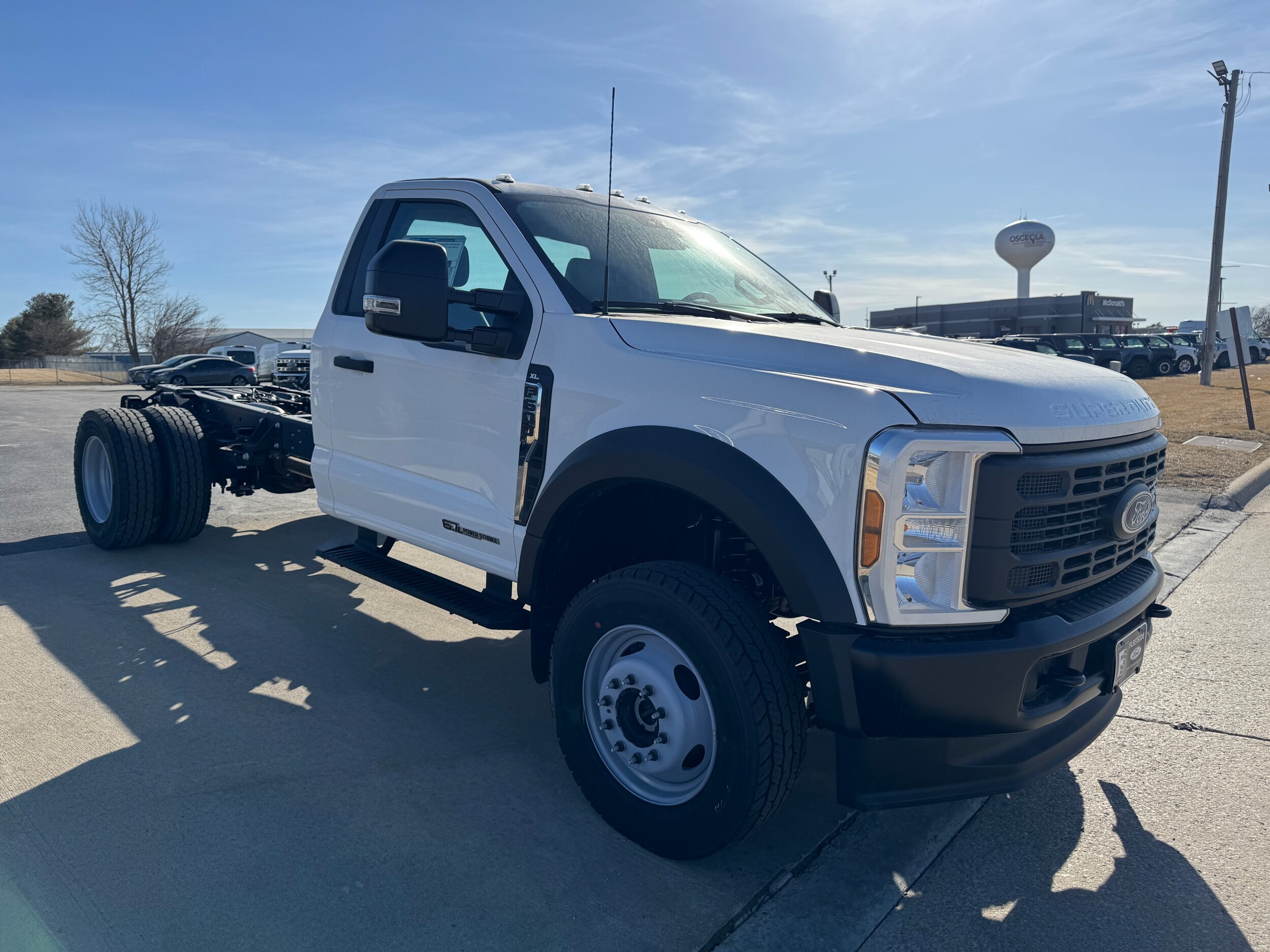 2024 Ford F-600 photo 3