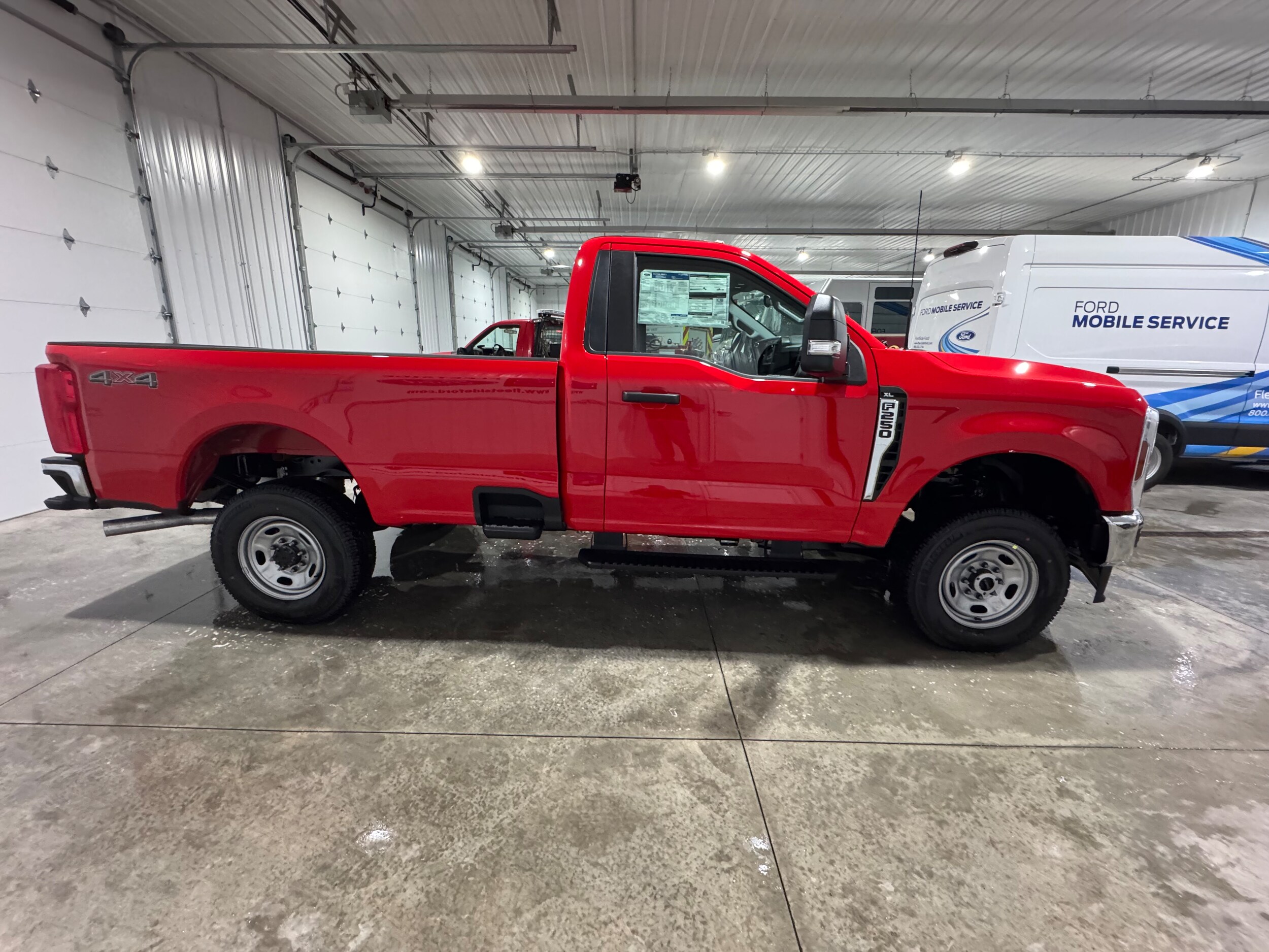 2025 Ford F-250 XL photo 4