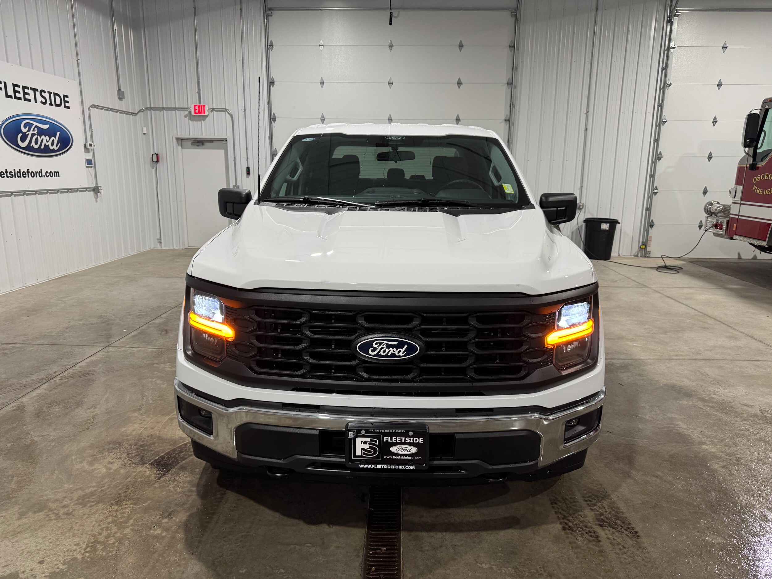 2025 Ford F-150 XL photo 2