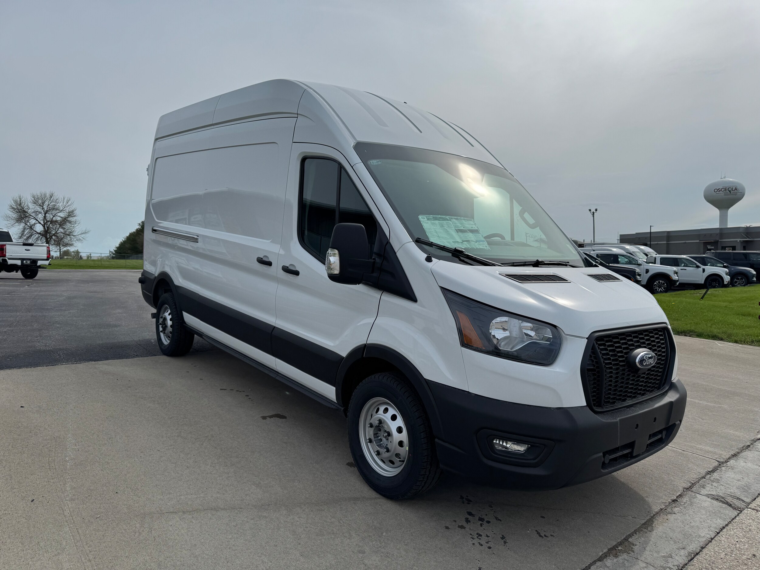 2025 Ford Transit Cargo Van photo 3