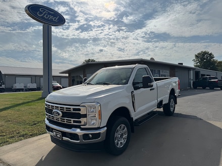2023 Ford Super Duty XLT TRUCK