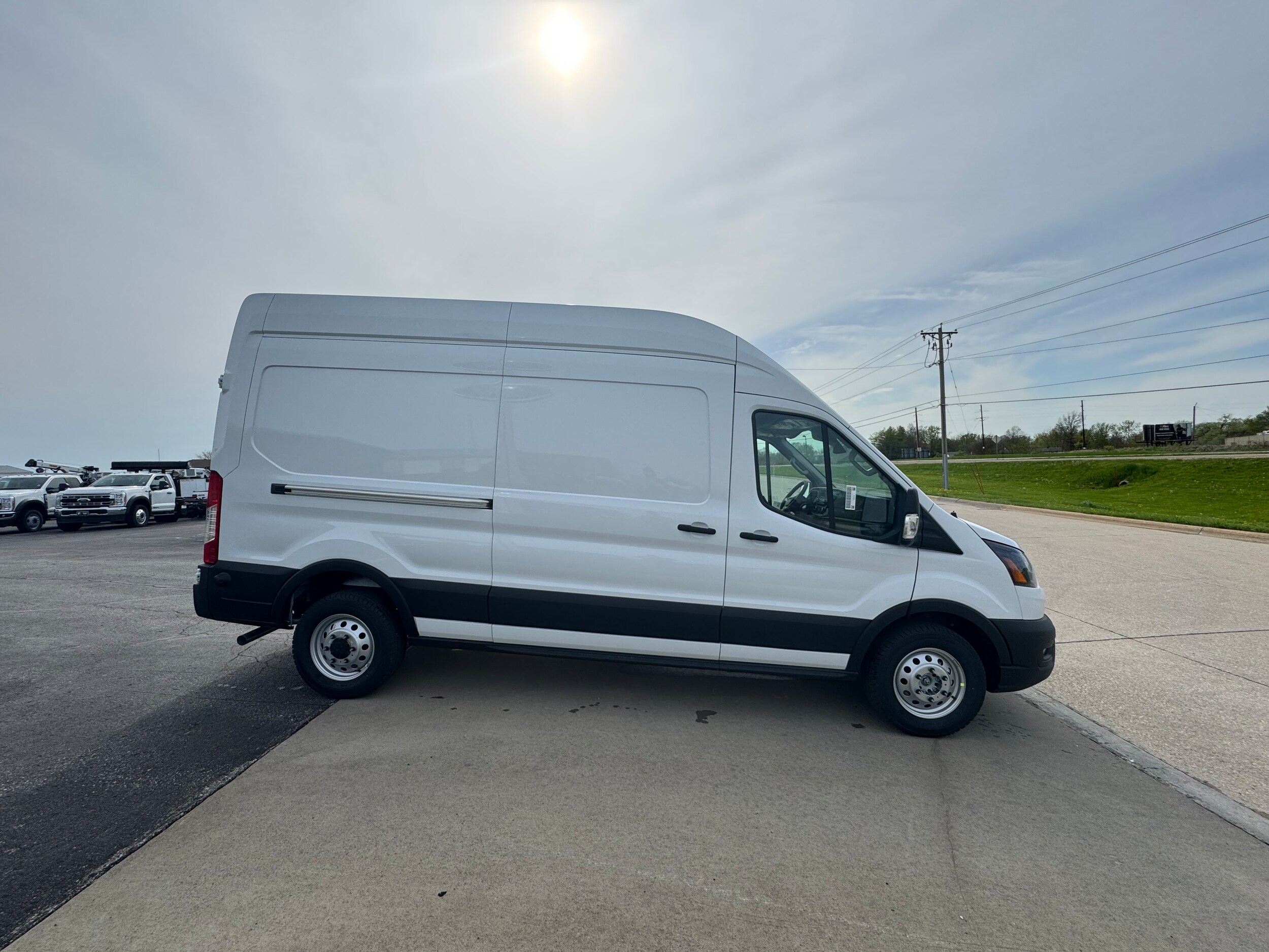 2025 Ford Transit Cargo Van photo 4