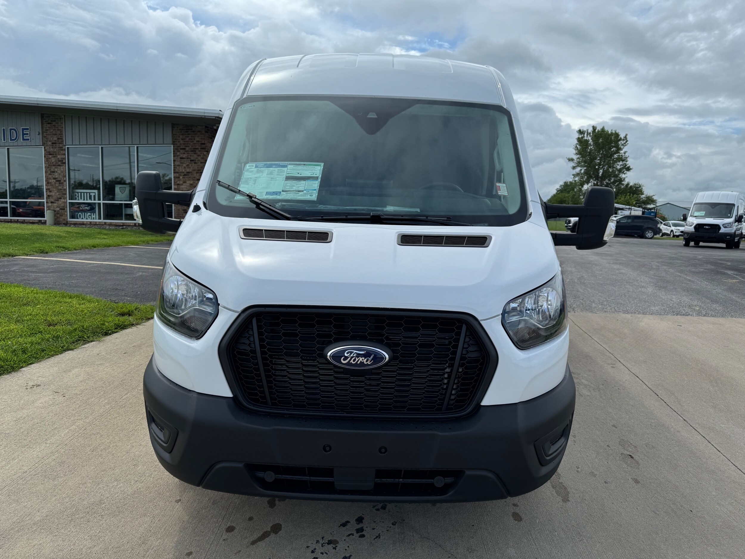 2025 Ford Transit photo 2