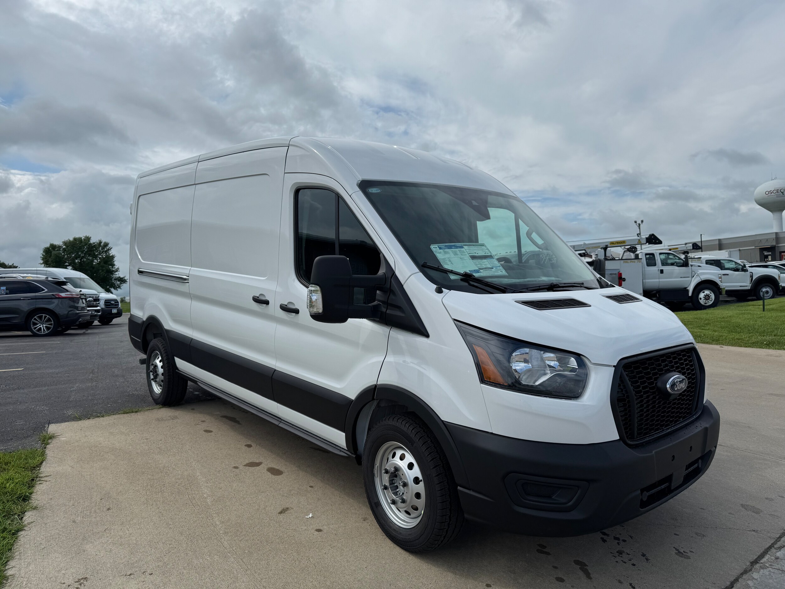 2025 Ford Transit photo 3