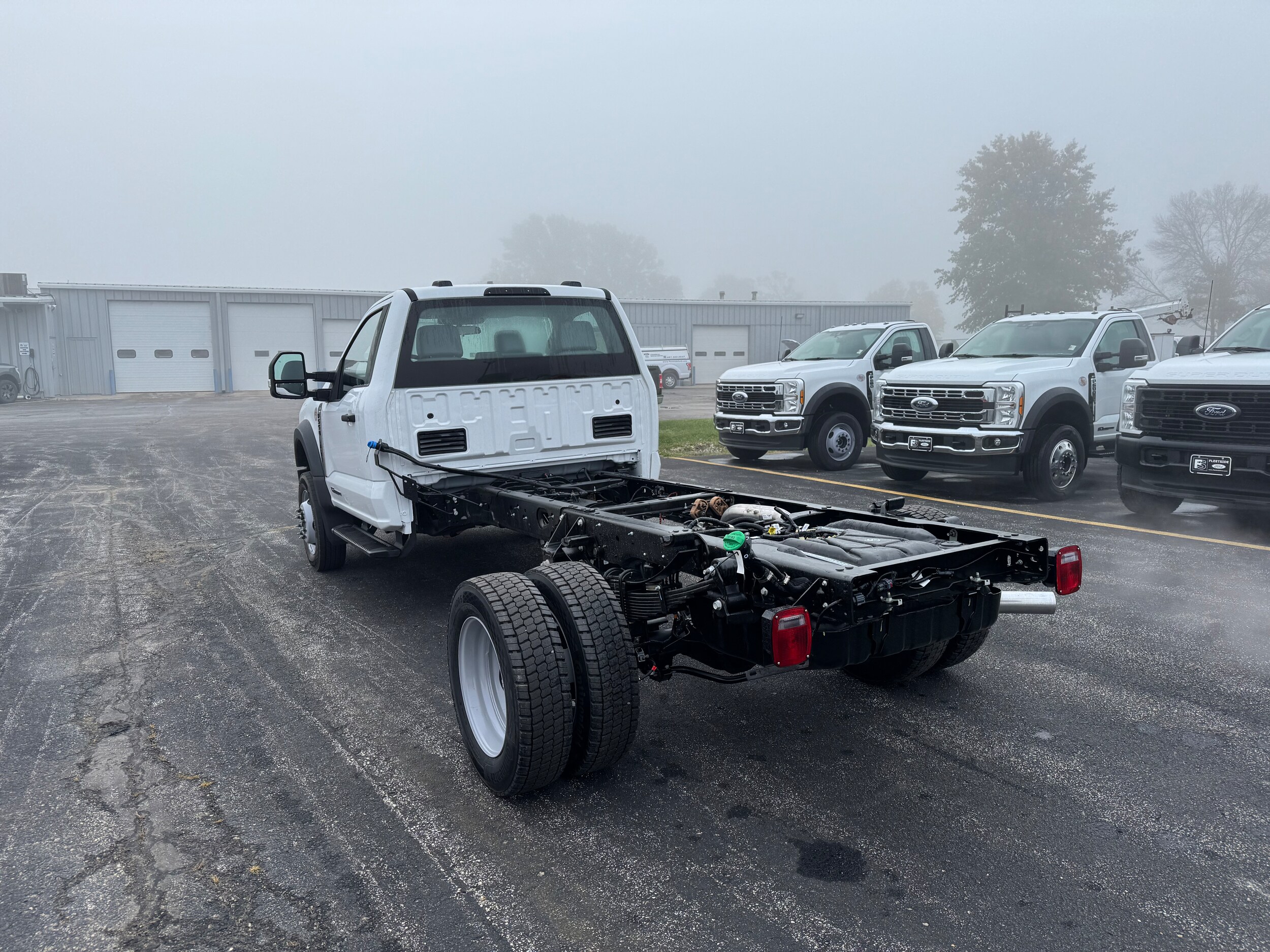 2026 Ford F-550 photo 3