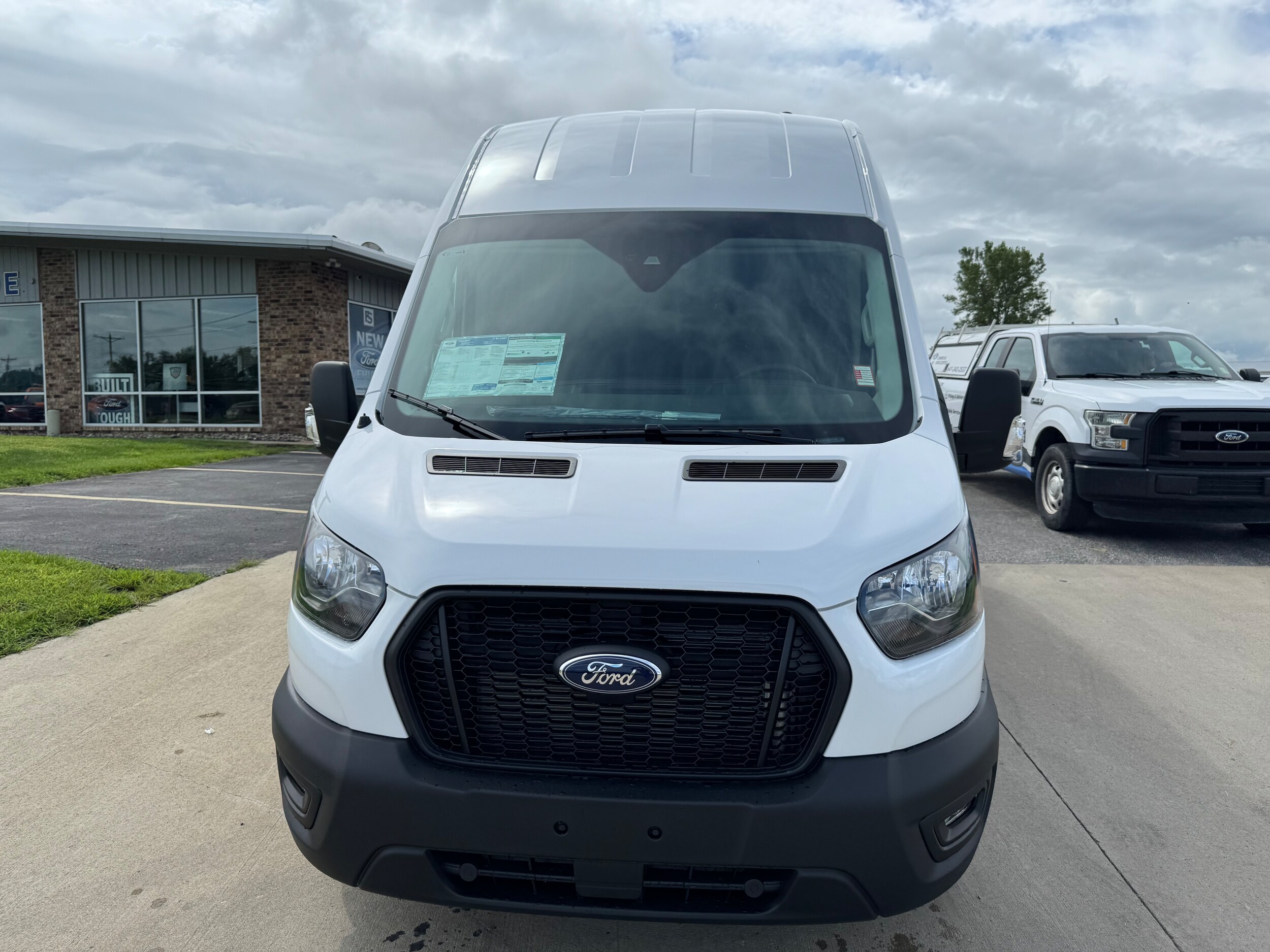 2025 Ford Transit photo 2