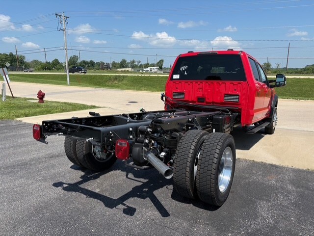 2025 Ford F-550 Lariat photo 4