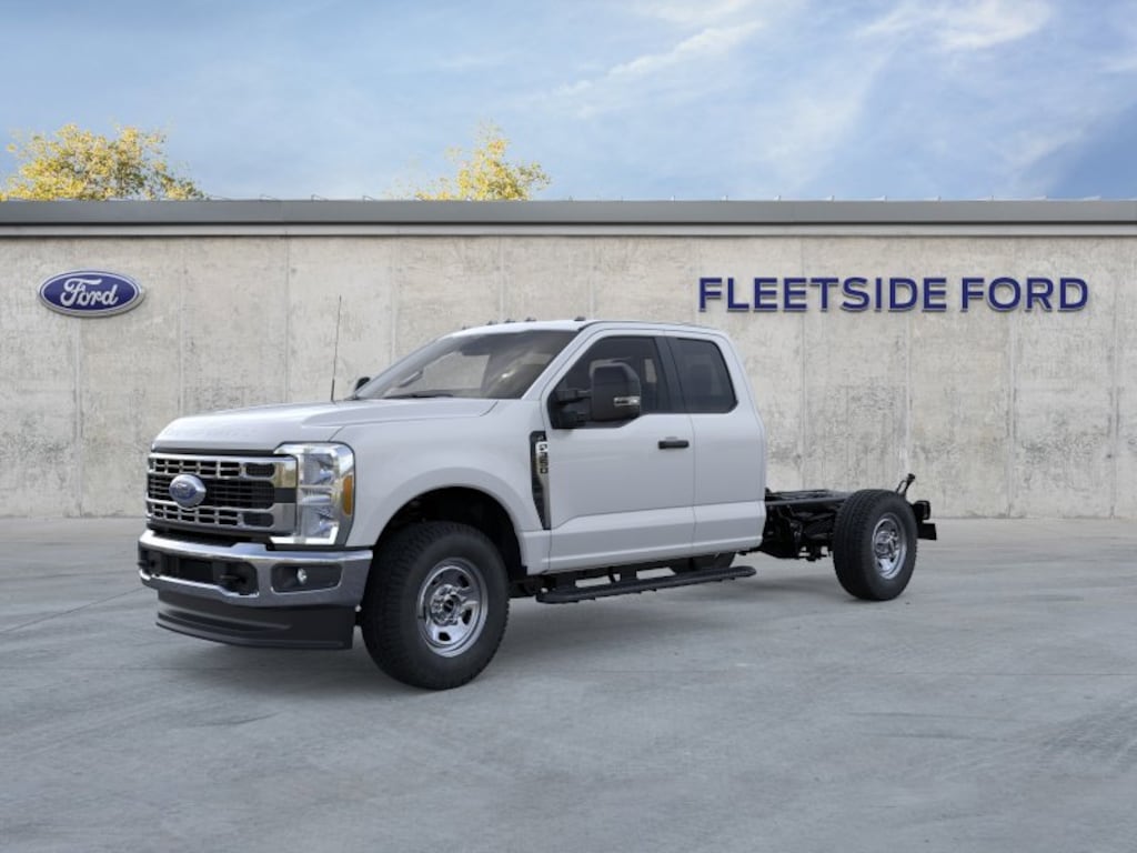 New 2025 Ford F-350 Chassis F-350 XL Truck Super Cab
