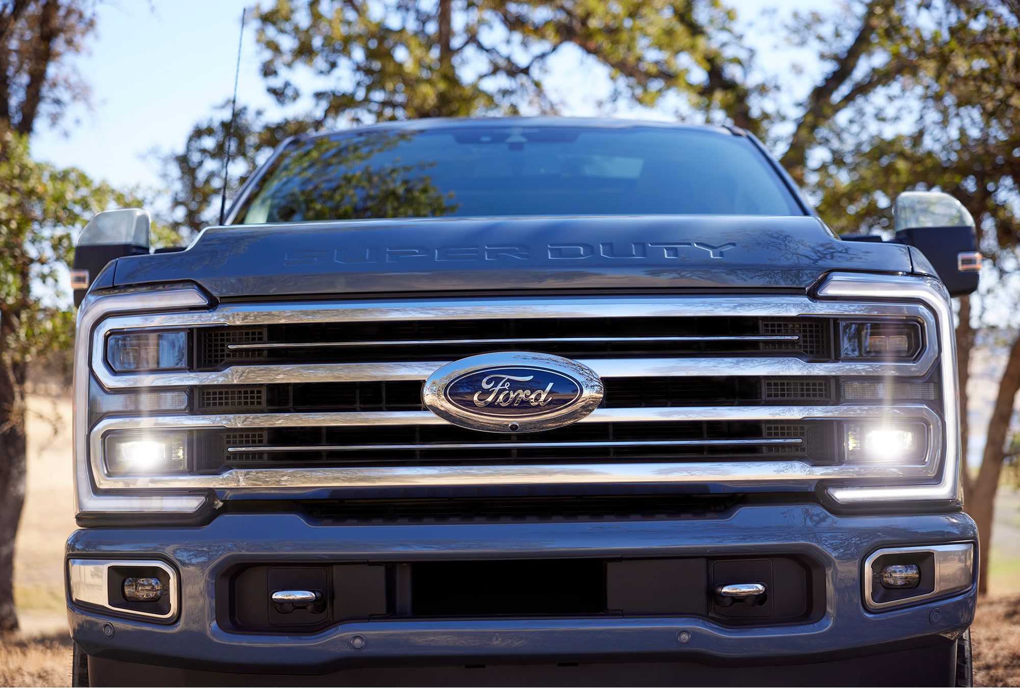 2024-Ford-Super-Duty-F-350-Limited_13_mh.jpg