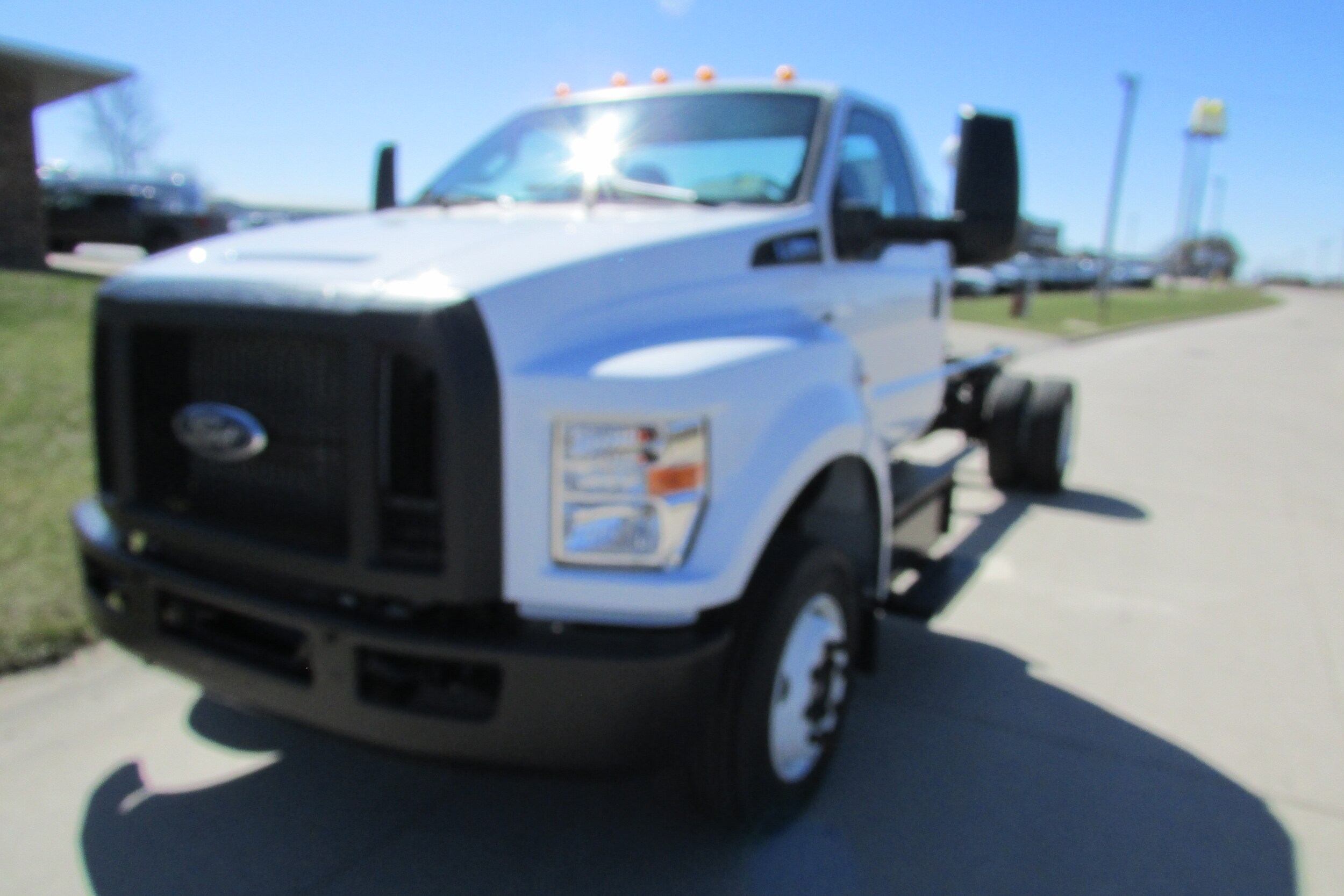 2024 Ford F-650 Pro Loader photo 3