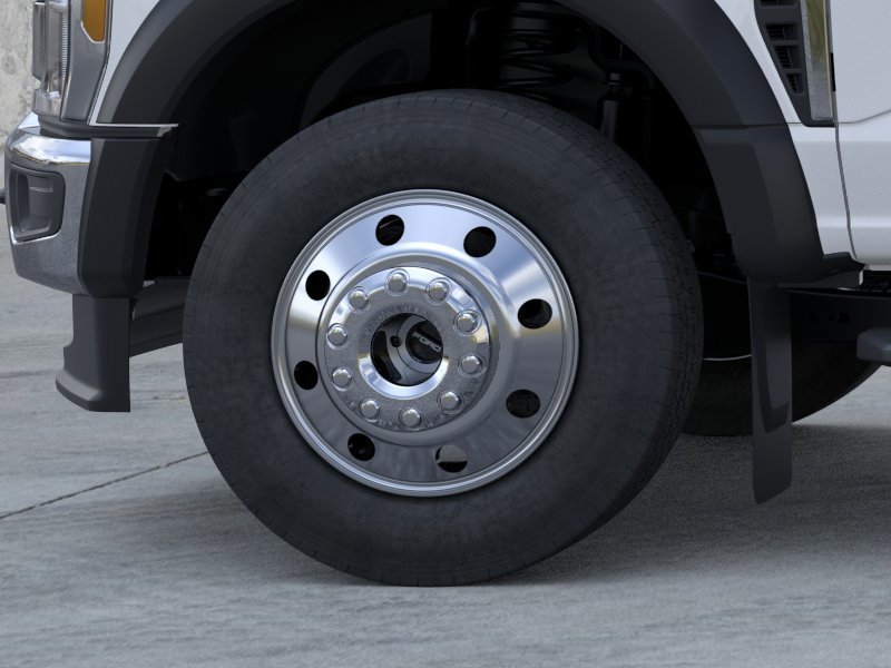 2025 Ford F-600 Super Duty Chassis Cab XLT - Photo 19