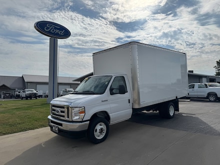 2024 Ford E-450 w/Wabash Cube Van Truck