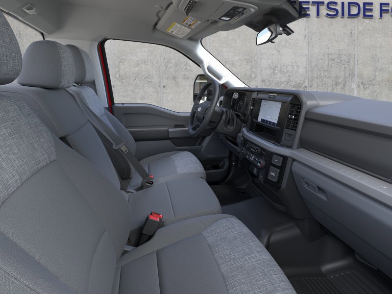 2025 Ford F-600 Super Duty Chassis Cab XLT - Photo 11