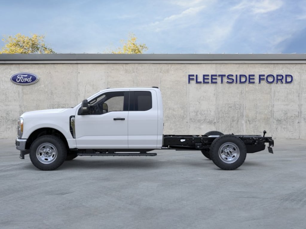 New 2025 Ford F-350 Chassis F-350 XL Truck Super Cab