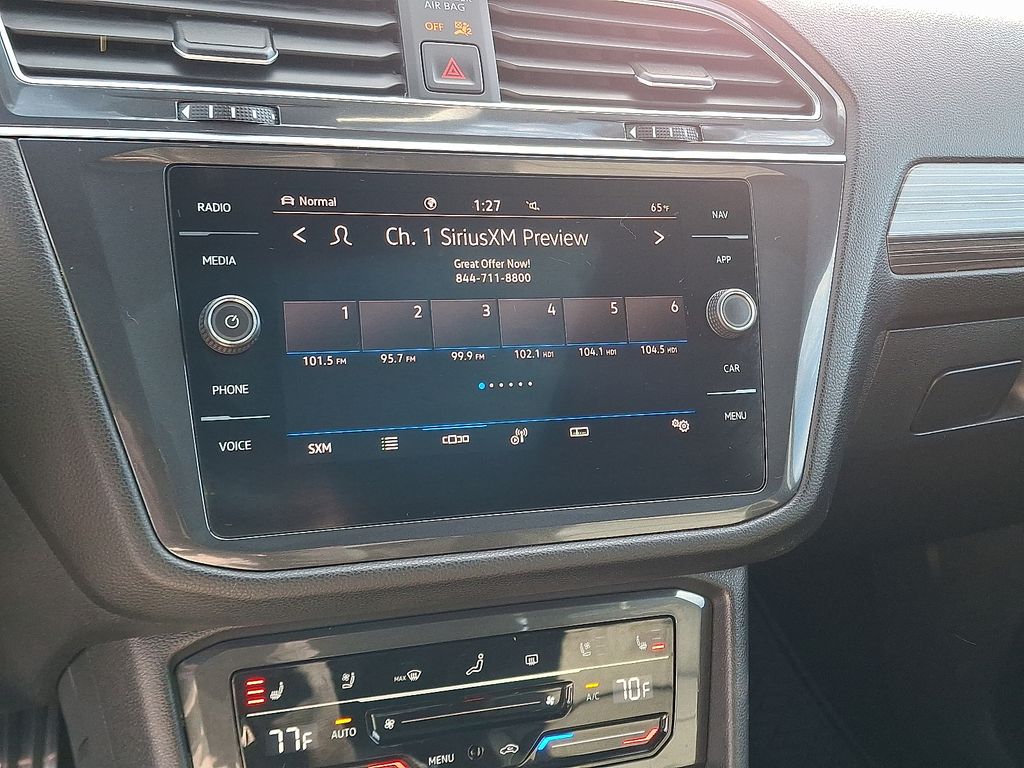 2022 Volkswagen Tiguan SEL Premium R-Line photo 3