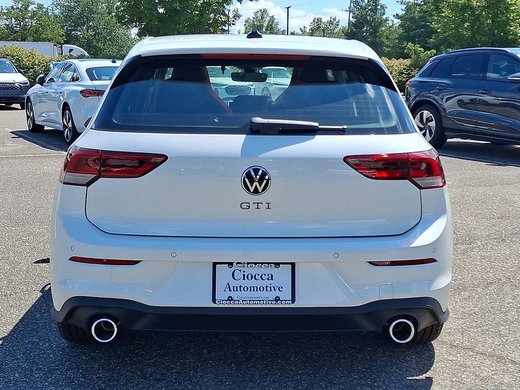 2025 Volkswagen Golf GTI SE - Photo 8