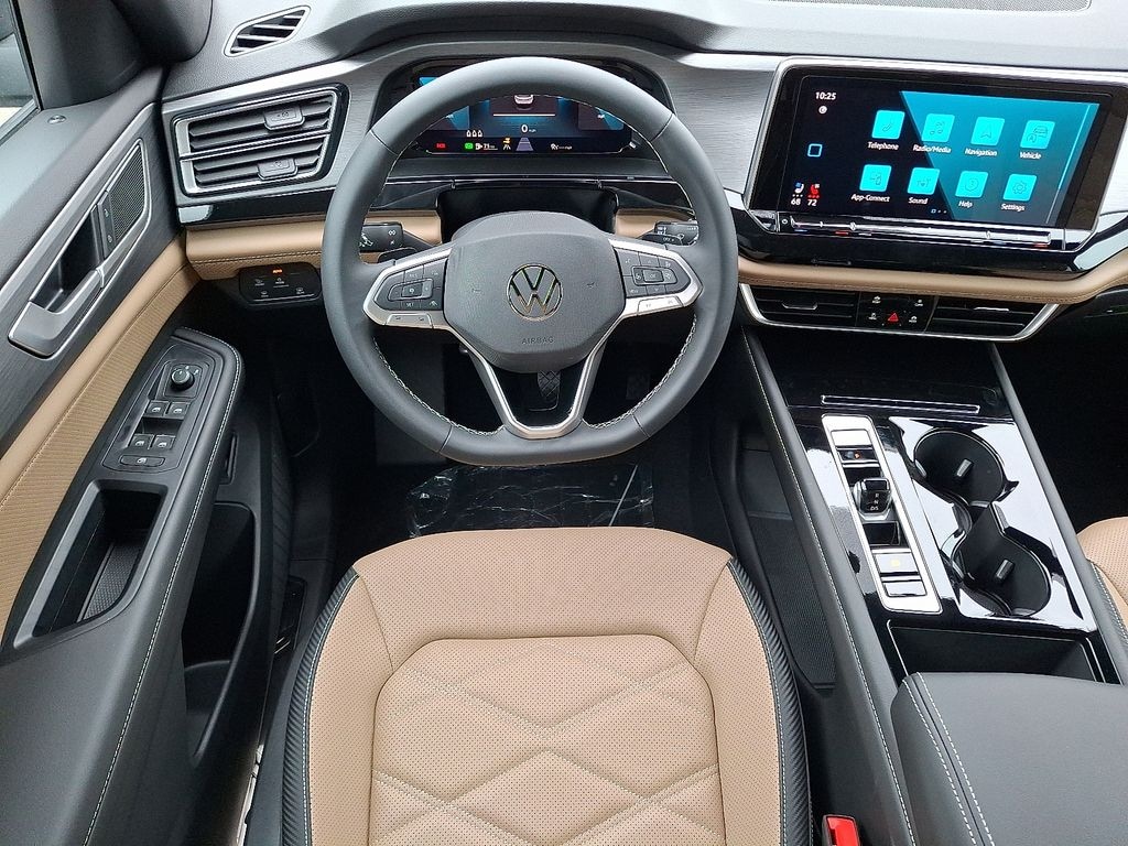 New 2025 Volkswagen Atlas Cross Sport 2.0T SE w/Technology 2.0T SE w/Technology 4MOTION