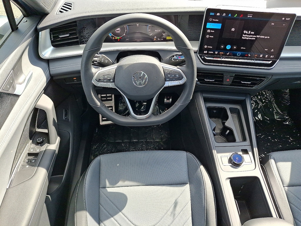 New 2025 Volkswagen Tiguan SE R-Line Black 2.0T SE R-Line Black 4MOTION