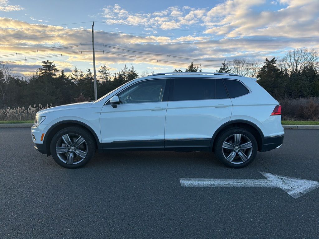 2021 Volkswagen Tiguan SEL photo 4