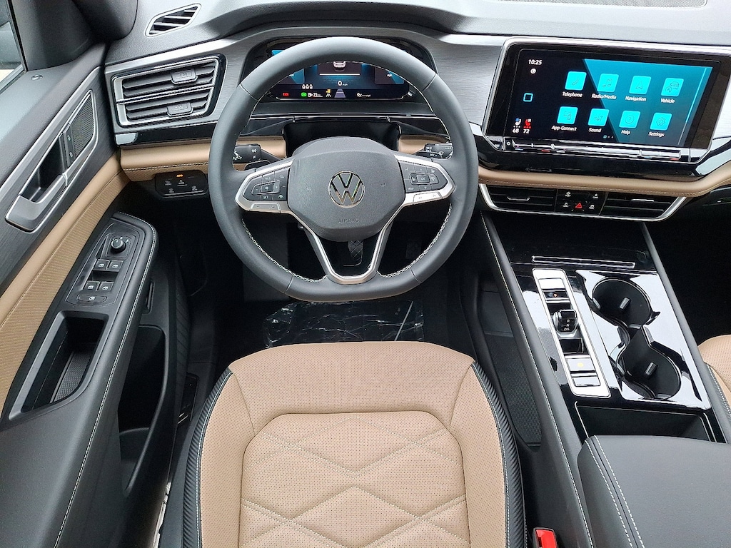 New 2025 Volkswagen Atlas Cross Sport 2.0T SE w/Technology 2.0T SE w/Technology 4MOTION