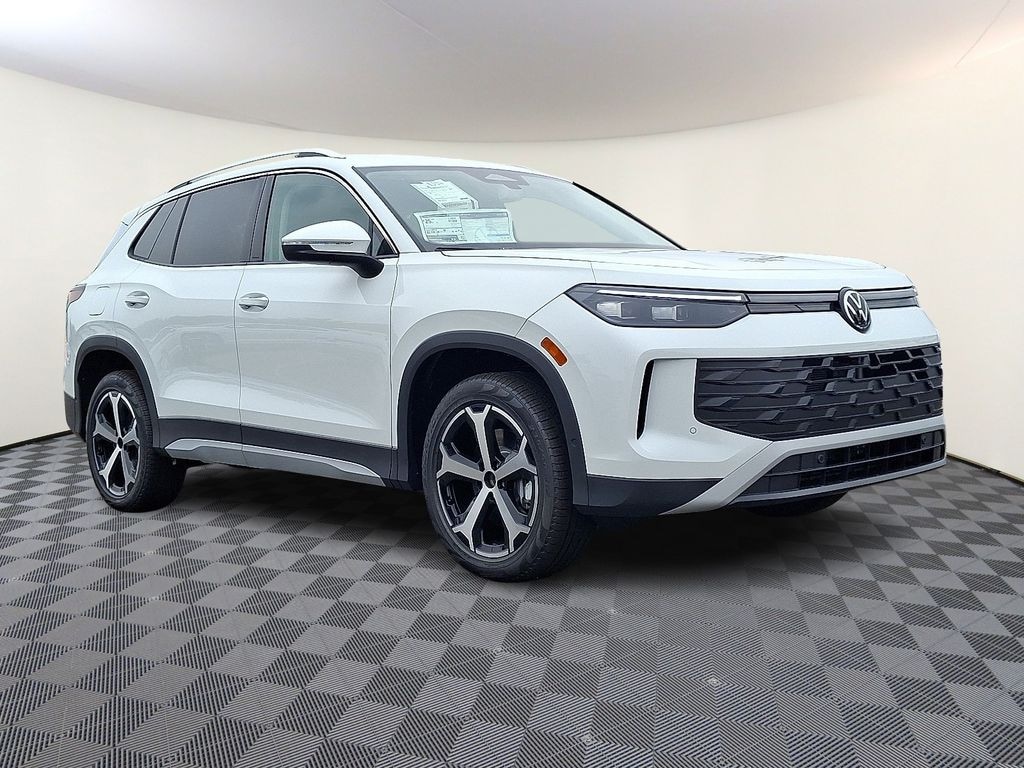 New 2025 Volkswagen Tiguan 2.0T SE SUV