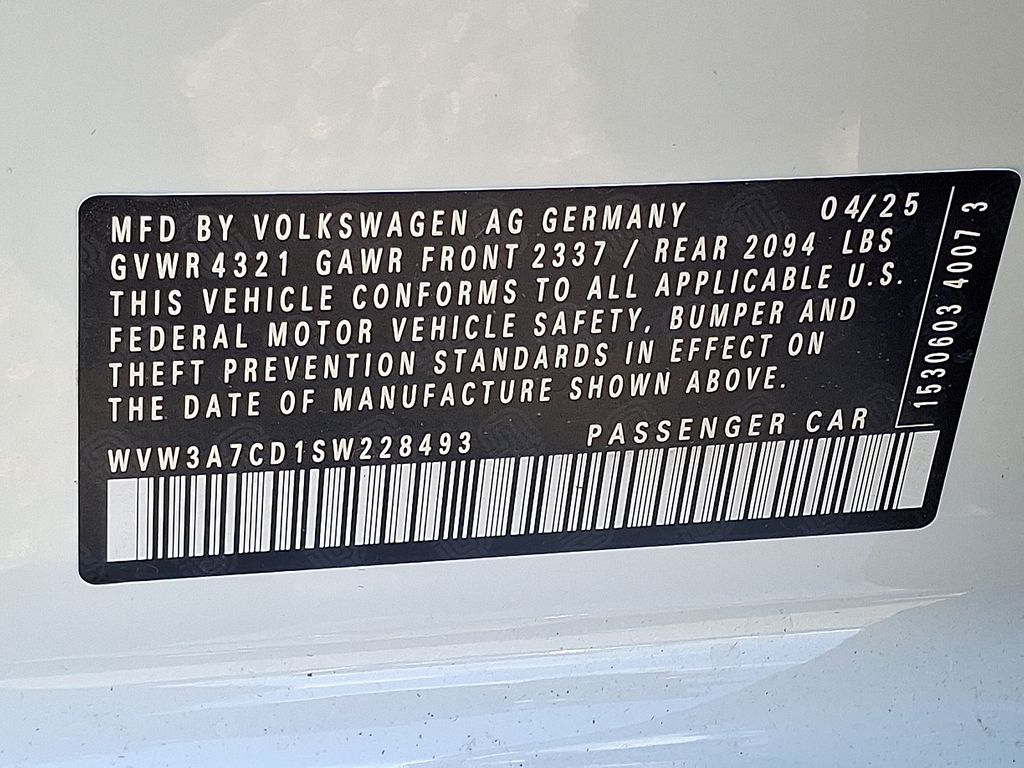 2025 Volkswagen Golf GTI SE - Photo 22