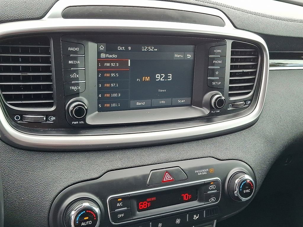 Used 2020 Kia Sorento LX SUV